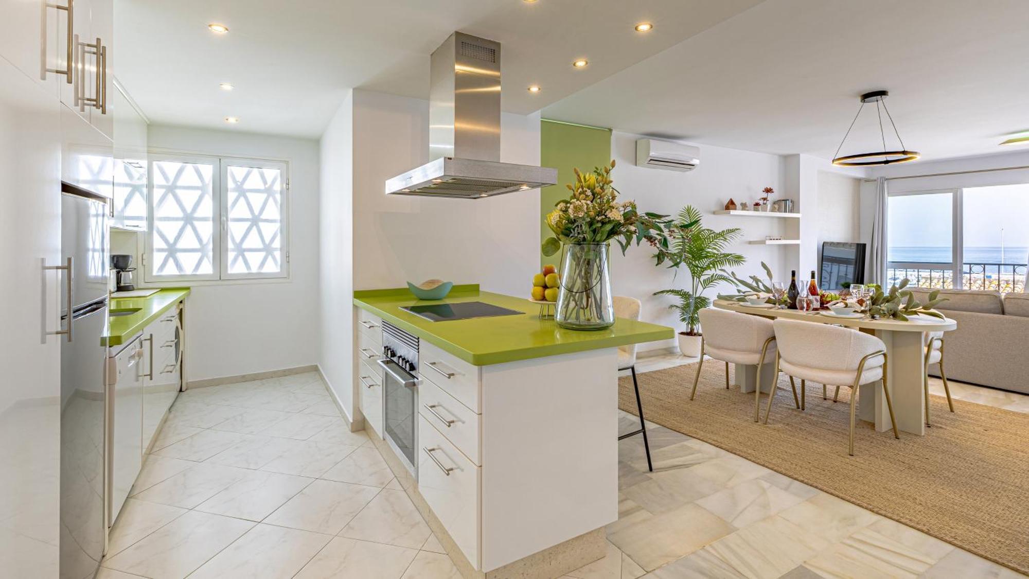 Vacation Marbella I Sea Views, 24-7 Security, Parking, Walk To Everything In Luxurious Puerto Banus Εξωτερικό φωτογραφία
